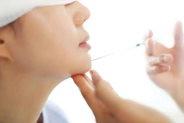 醫美特種兵，擠爆韓國整形科