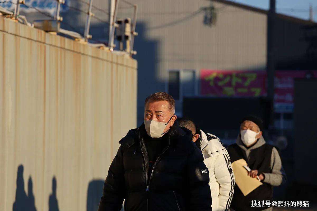 原創當黑社會遇上奢侈品：山口組元旦搗年糕，成了頂級奢侈品秀場