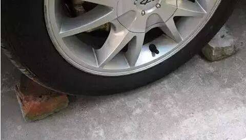 別光看雪景啦！雪天行車安全指南，速速收藏！