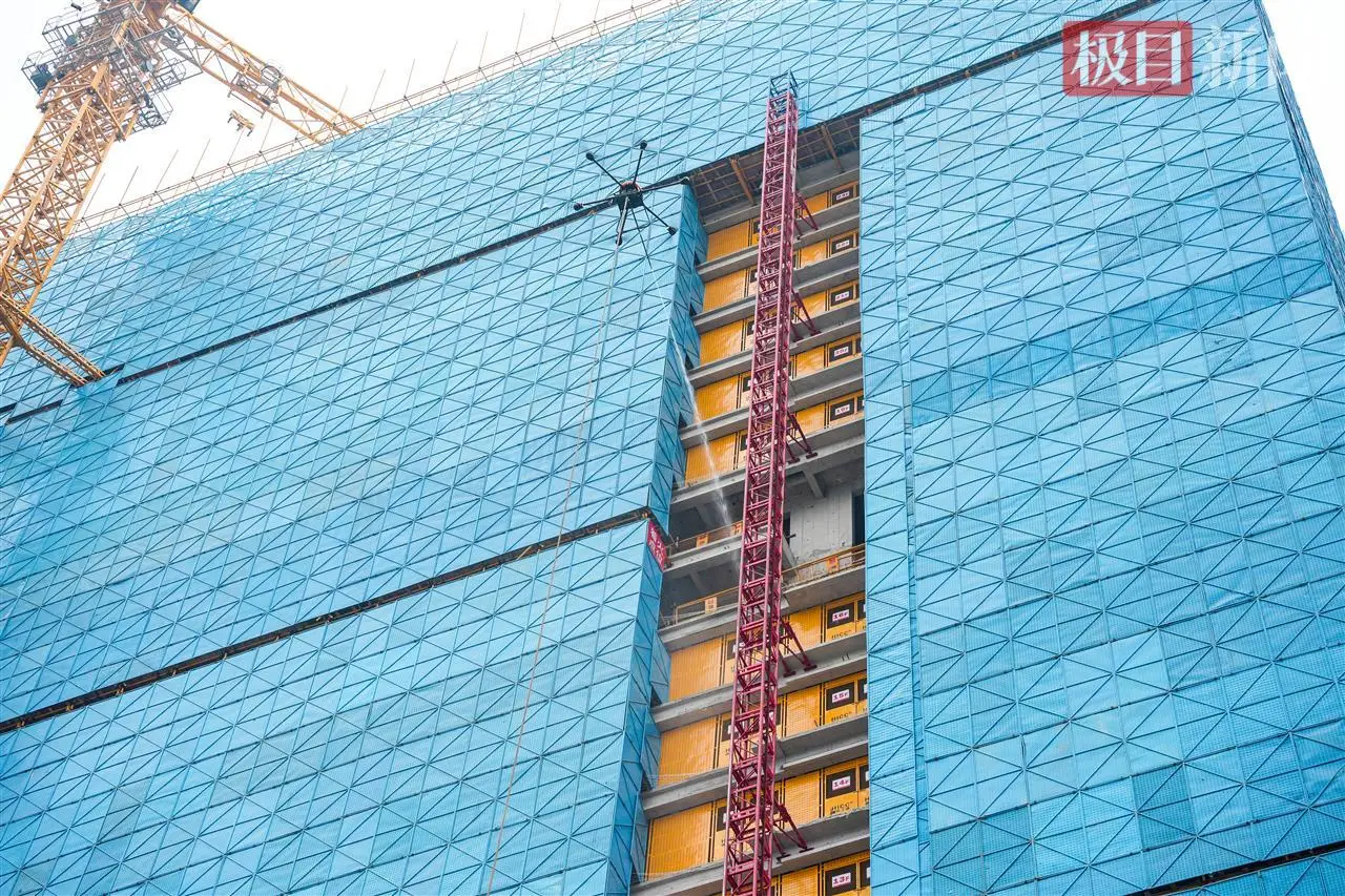 武漢花山公租房專案三期衝刺結構封頂，今後可提供3007套租賃房源