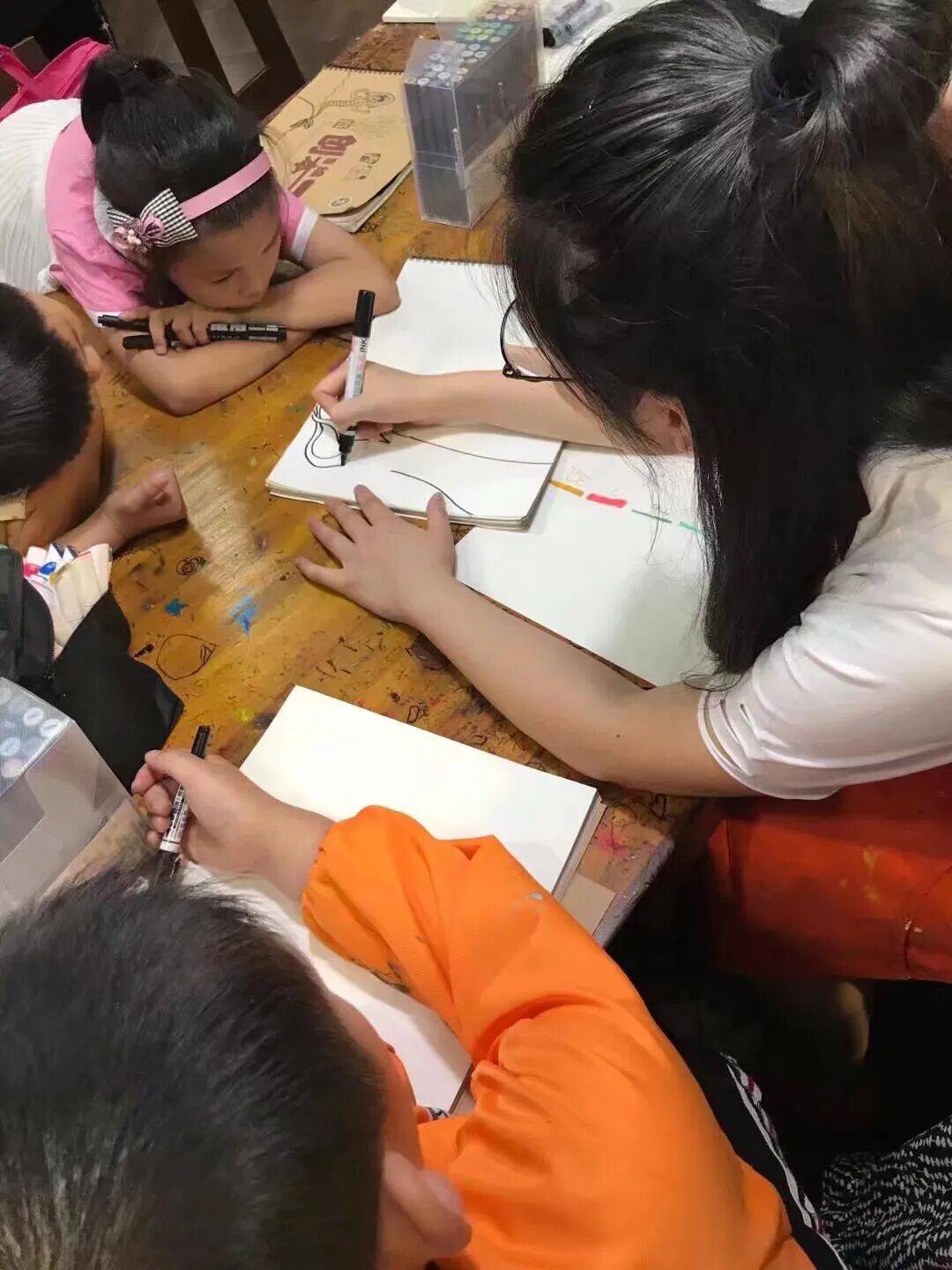 鶴崗「房產一哥」，轉行擦邊背後