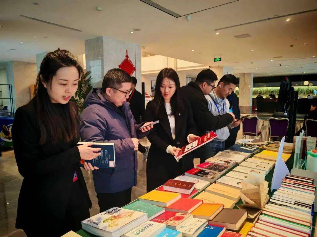 鄭州圖書館“書香凝共識，聚力謀發展”專題服務活動舉辦