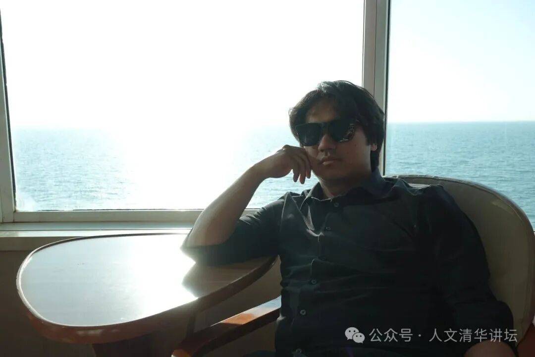 從經管學院到哲學系：他在清華導演了13部戲劇