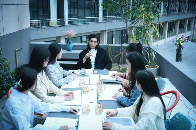 男友PUA、上司侮辱、幫手背叛！《消失的證據》把女性困境拍碎了