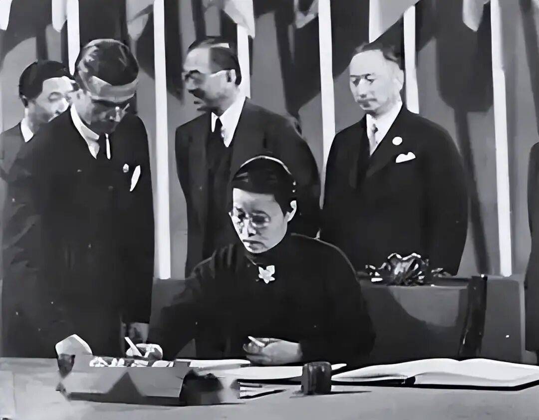 中國百年女性教育發展史：從傳統桎梏到現代教育的演進歷程