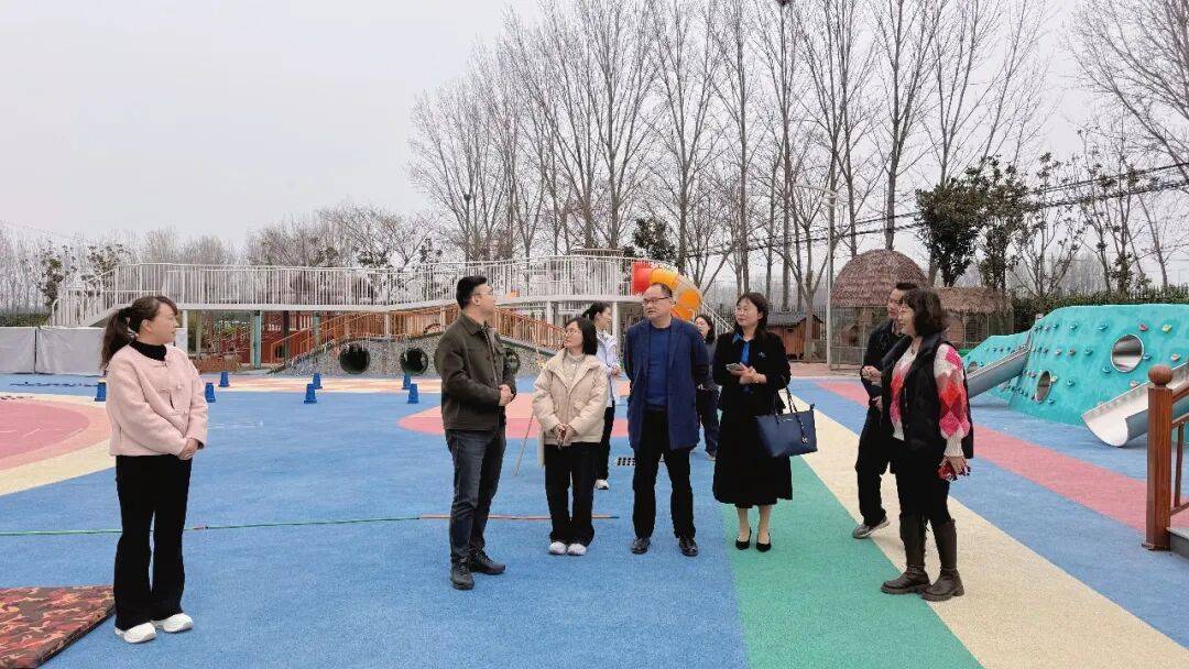 教育部中學校長培訓中心專家團隊蒞臨南陽市第六完全學校調研指導