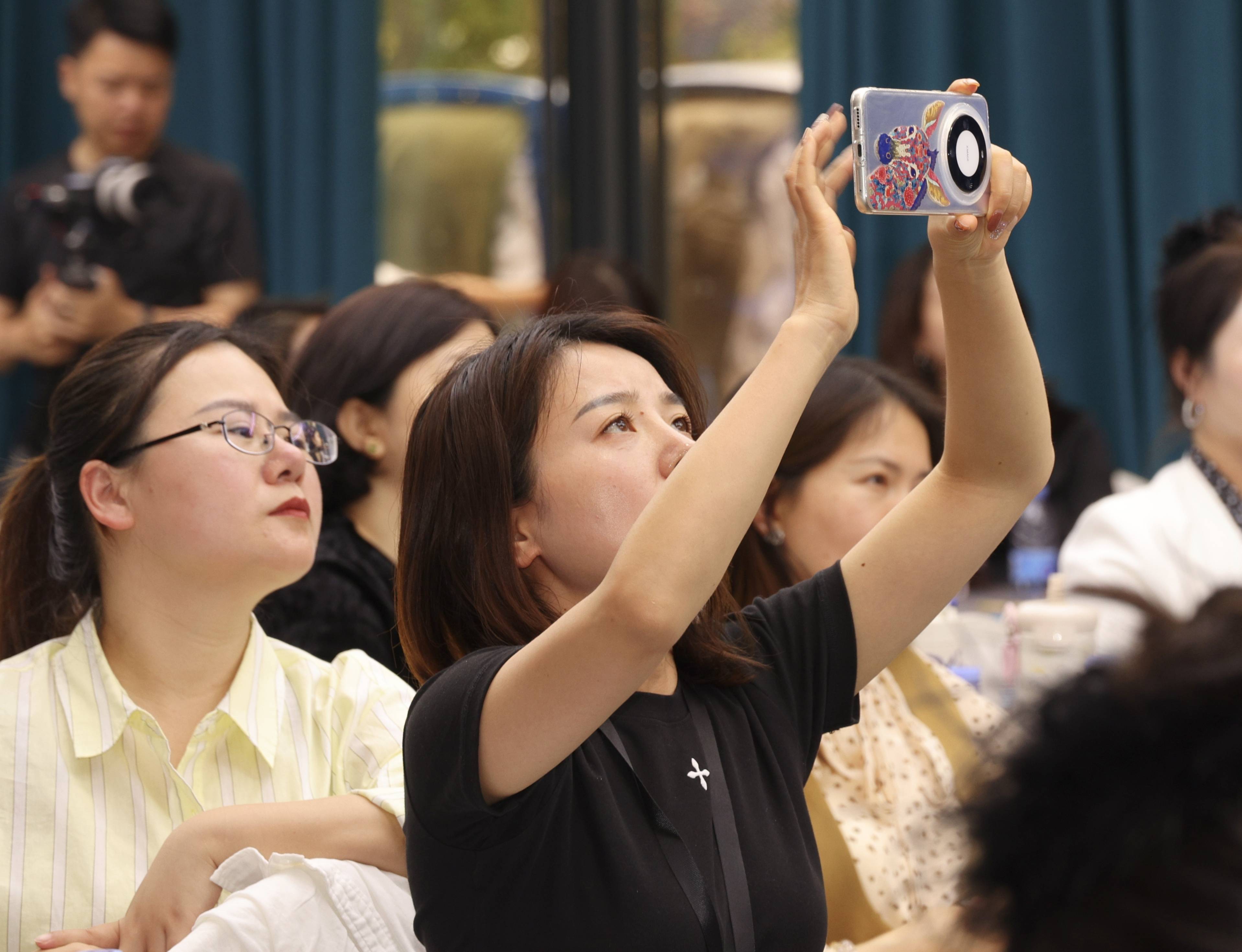 聚焦卵巢抗衰，“女性生殖技術高峰論壇”在穗舉行